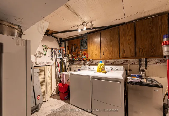 Additional image 23 of 69 CRANBROOK Dr