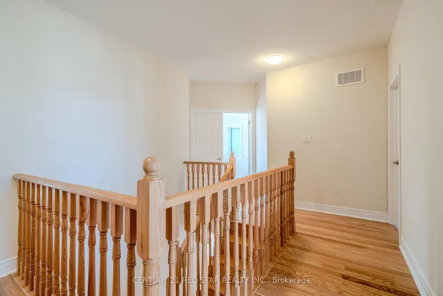 Additional image 8 of 34 Icon St