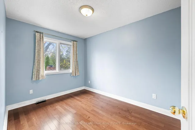 Additional image 23 of 35 Cambrai Ave