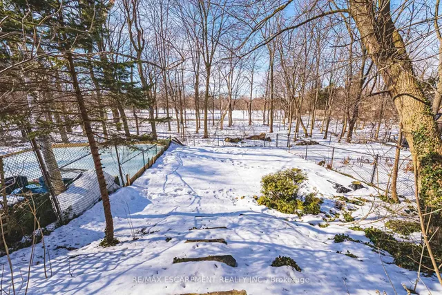 Additional image 36 of 34 Chedoke Ave