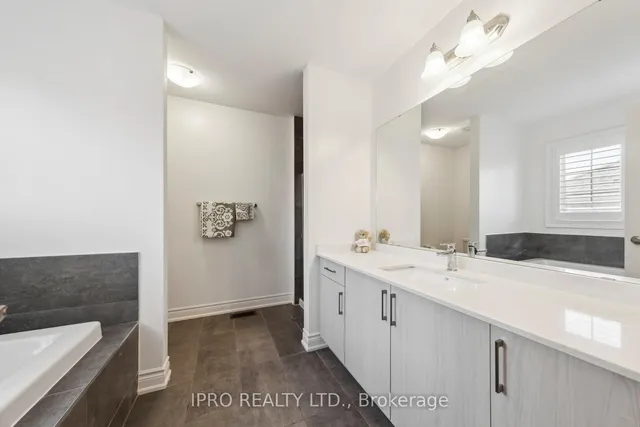 Additional image 26 of 1187 Raspberry Terr