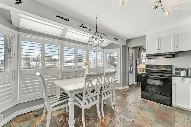 Additional image 16 of 924 Union St