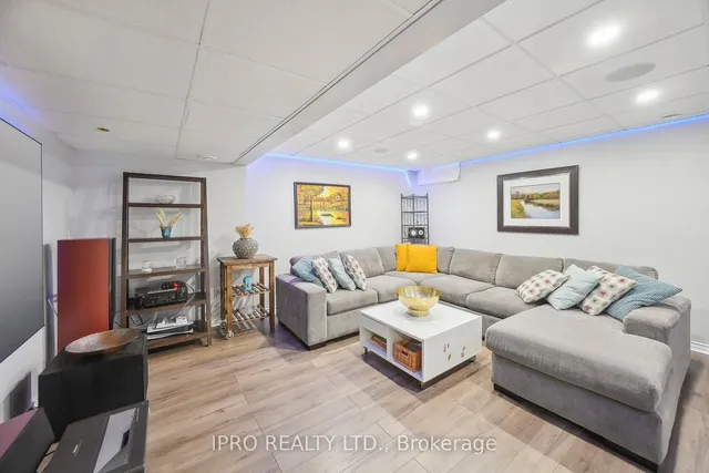 Additional image 30 of 49 Monza Dr