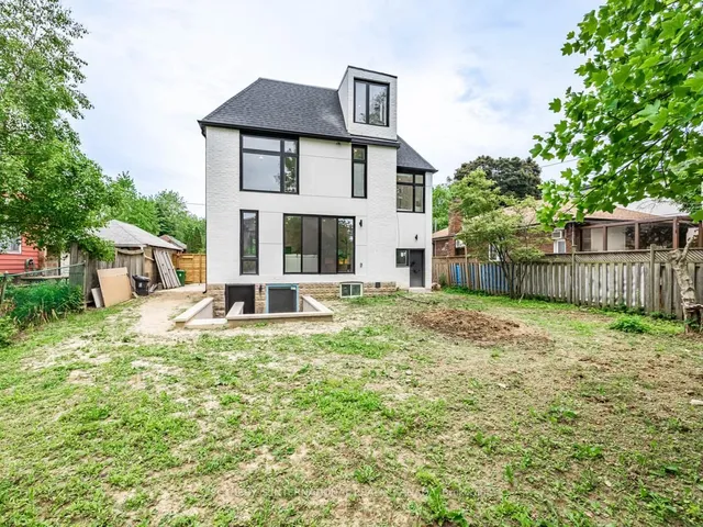 Additional image 33 of 6 Twenty Fifth St