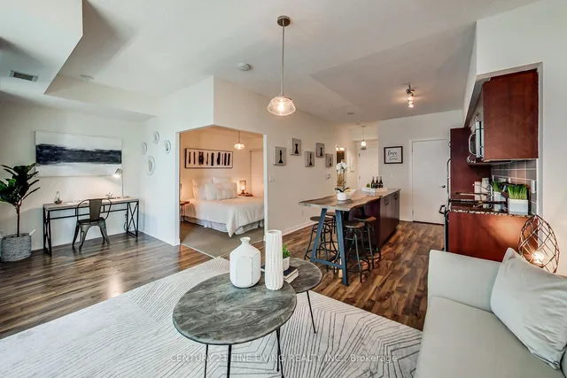 Additional image 28 of 55 East Liberty St Unit 1006