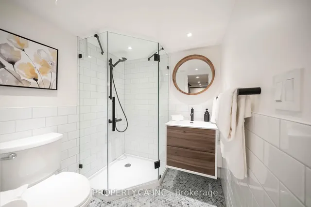 Additional image 21 of 737 1/2 Craven Rd