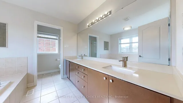 Additional image 30 of 32 Intrigue Tr