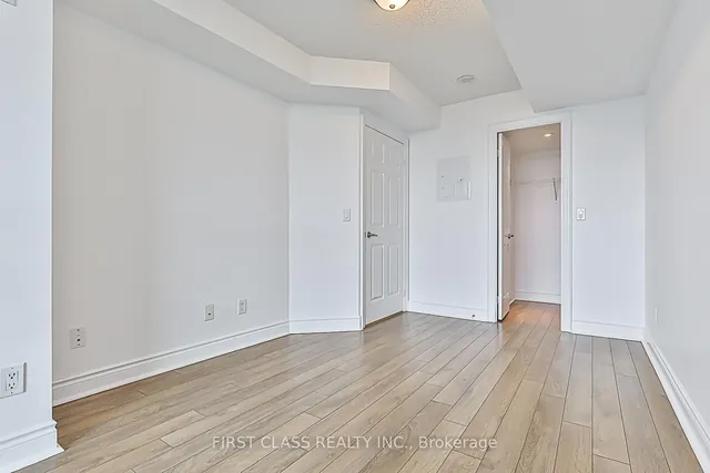 Additional image 30 of 15 Greenview Ave Unit 809