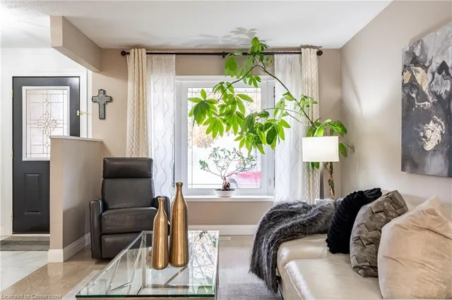 Additional image 10 of 46 Vesper Crt