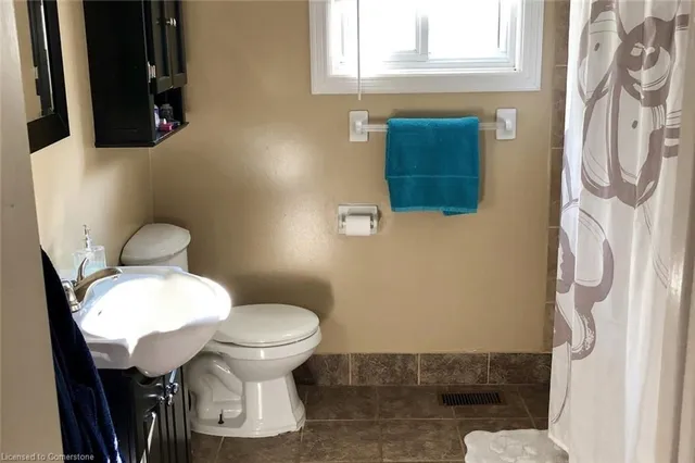 Additional image 38 of 332 King St