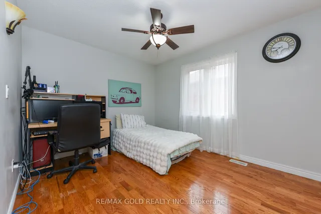 Additional image 34 of 23 Attview Cres