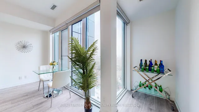 Additional image 14 of 2020 Bathurst St Unit 1911