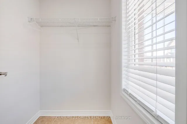 Additional image 4 of 34 Dredge Crt