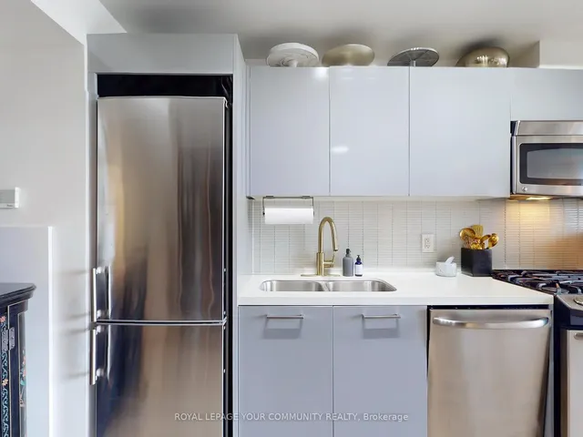 Additional image 18 of 319 Carlaw Ave Unit 403