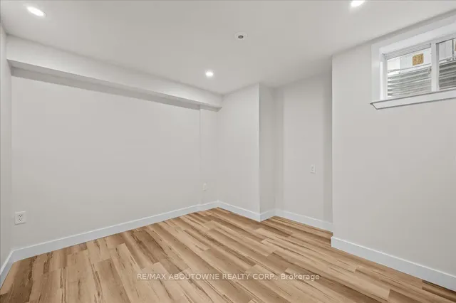 Additional image 31 of 889 Zelinsky Cres