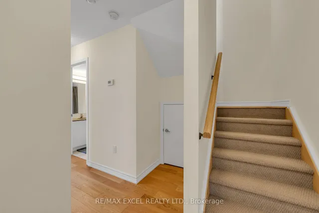 Additional image 10 of 9 R Clintwood Gate Unit 33