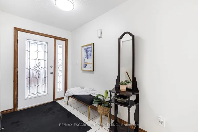 Additional image 3 of 739 Mud St