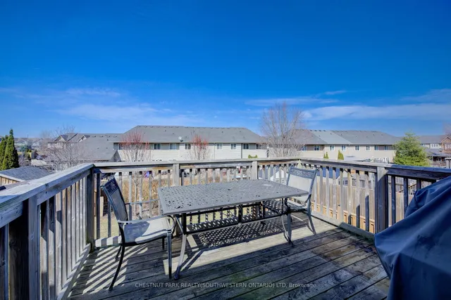 Additional image 37 of 988 Zeller Cres