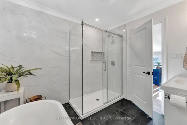 Additional image 25 of 20 Crockett St