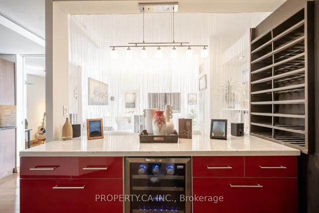 Additional image 11 of 95 Lombard St Unit 801