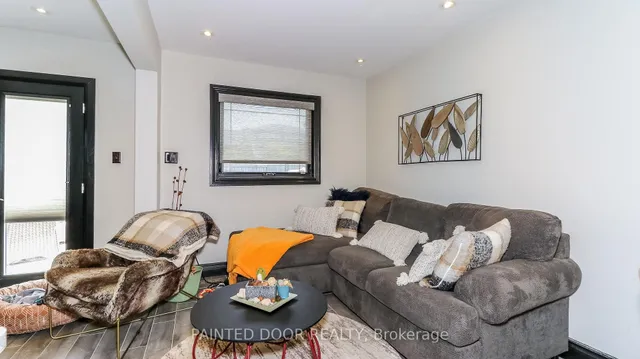 Additional image 10 of 20 Manett Cres