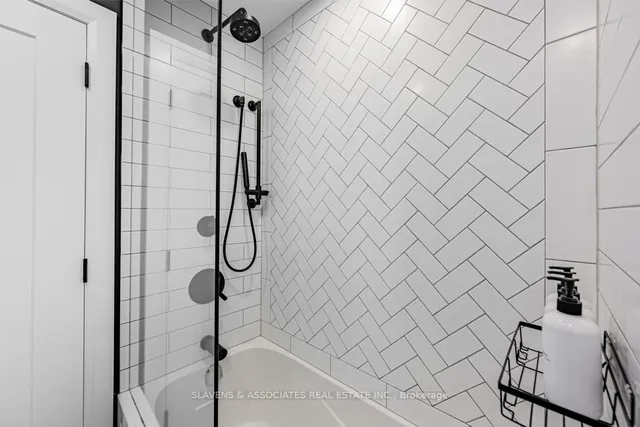 Additional image 30 of 38 Weatherell St