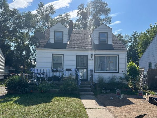 19196 McCormick St, Detroit, MI 48224