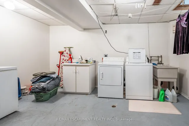 Additional image 42 of 35 Republic Ave