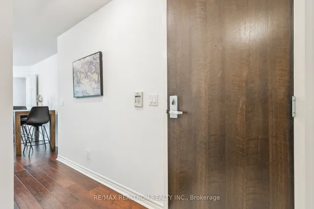 Additional image 7 of 19 Grand Trunk Cres Unit 1215