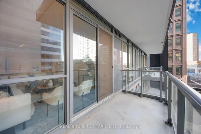 Additional image 17 of 30 Roehampton Ave Unit 406