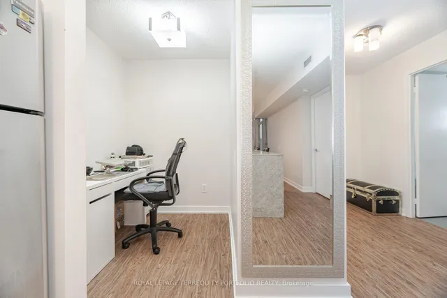 Additional image 22 of 29 Singer Crt Unit 503