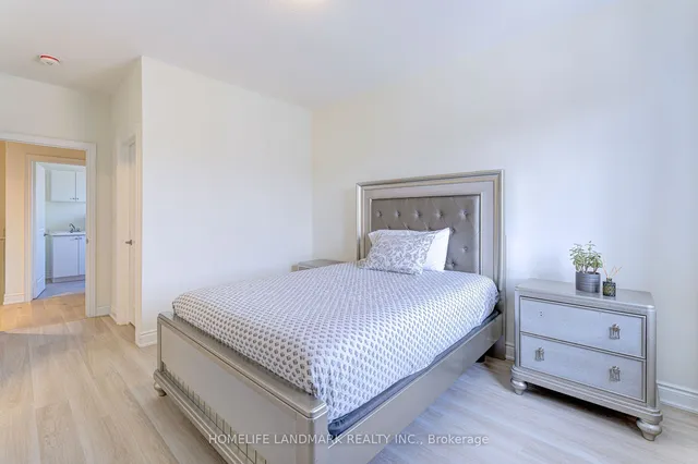 Additional image 5 of 11 Grierson Tr