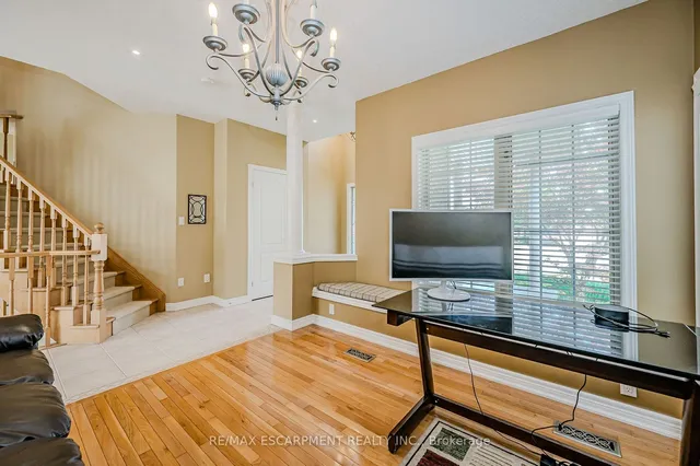 Additional image 7 of 76 Moorland Cres