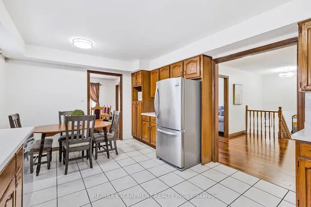 Additional image 13 of 739 Mud St