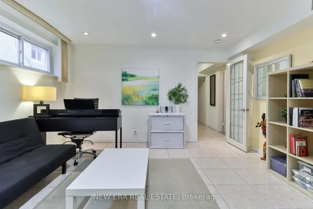 Additional image 17 of 38 Bengal Crt