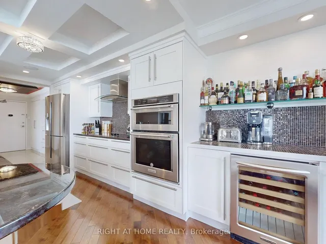 Additional image 12 of 77 Harbour Sq Unit 3408