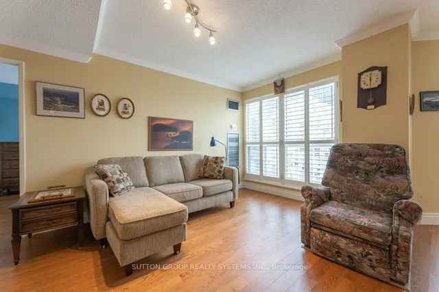 Additional image 8 of 2267 Lakeshore Blvd Unit 923