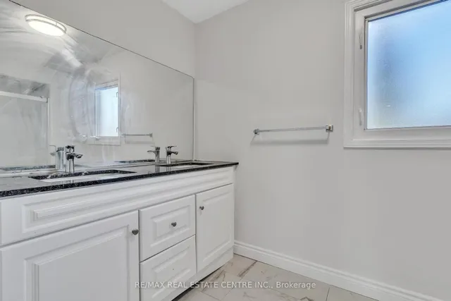 Additional image 36 of 27 Kentucky Dr