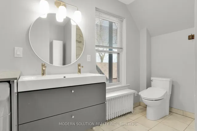 Additional image 25 of 3015 Dundas St