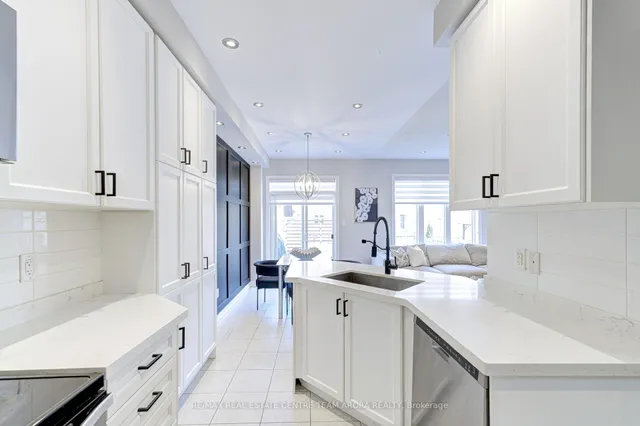 Additional image 13 of 37 Coastline Dr