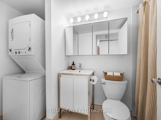 Additional image 21 of 1029 King St Unit 841