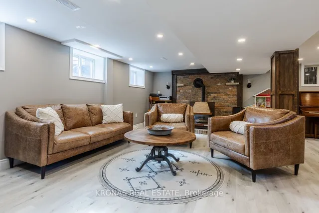 Additional image 26 of 31 Durham Rd