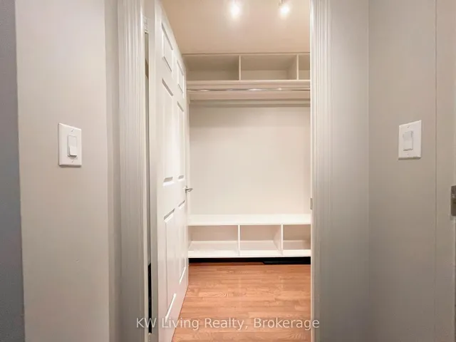 Additional image 20 of 736 Spadina Ave Unit 1411