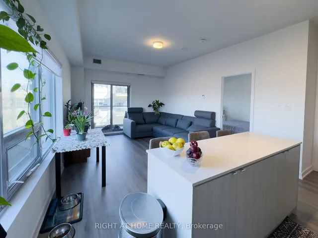 Additional image 26 of 2433 Dufferin St Unit 211