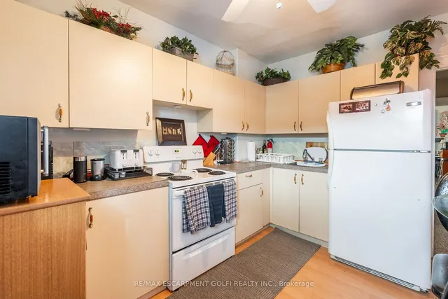 Additional image 18 of 177 Markland St