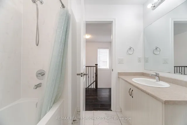 Additional image 33 of 12 Faye St