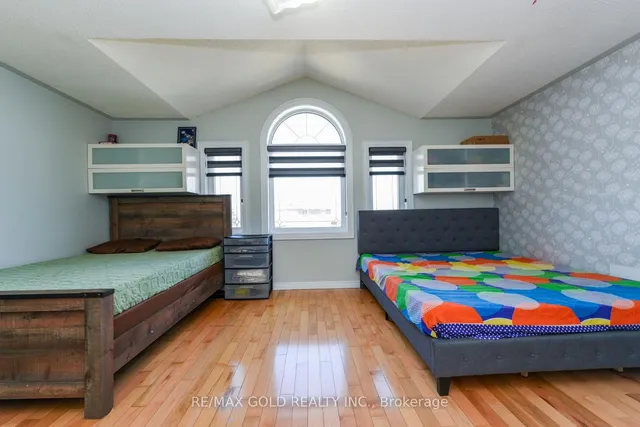 Additional image 28 of 42 York St