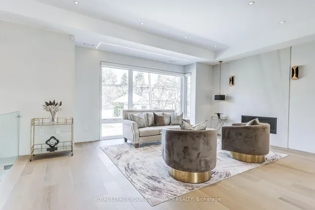 Additional image 7 of 131 Poyntz Ave