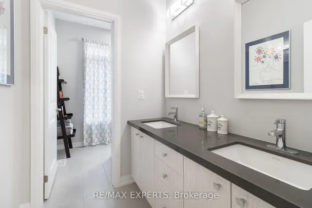 Additional image 24 of 12 Moorcroft Pl