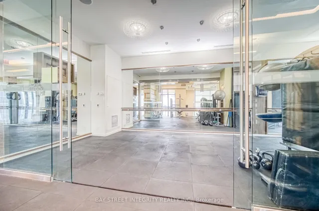 Additional image 24 of 300 Front St Unit 914